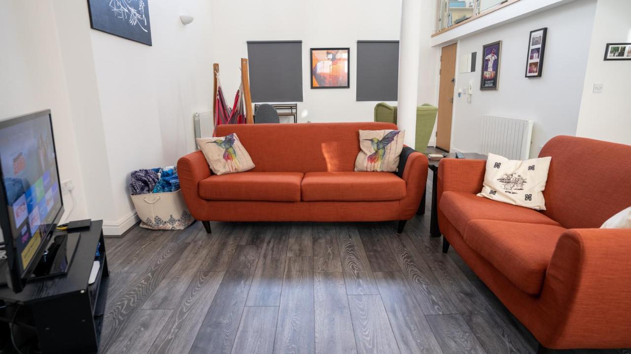 Stunning Mezzanine Apartment Near City Centre カーディフ エクステリア 写真
